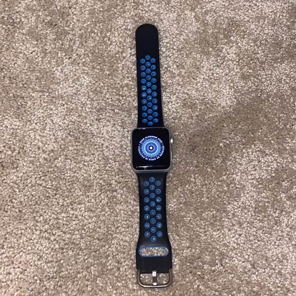 Apple Watch Series 3 38 MM band included